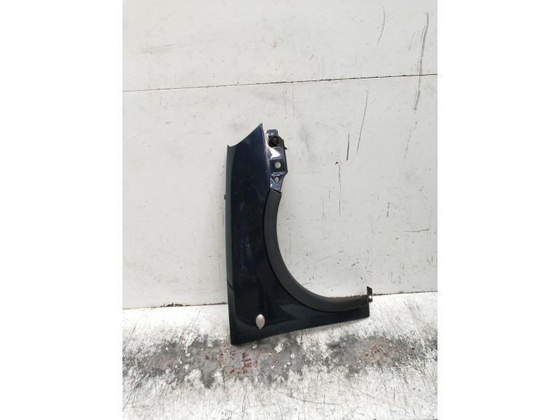 Recambio de aleta delantera derecha para opel corsa c referencia OEM IAM   