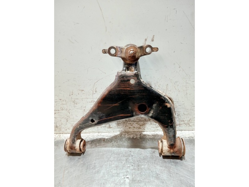 Recambio de brazo suspension inferior delantero izquierdo para toyota hilux (kun) referencia OEM IAM   