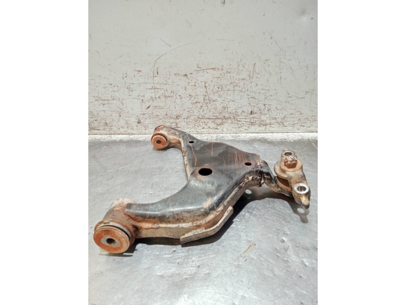 Recambio de brazo suspension inferior delantero izquierdo para toyota hilux (kun) referencia OEM IAM   