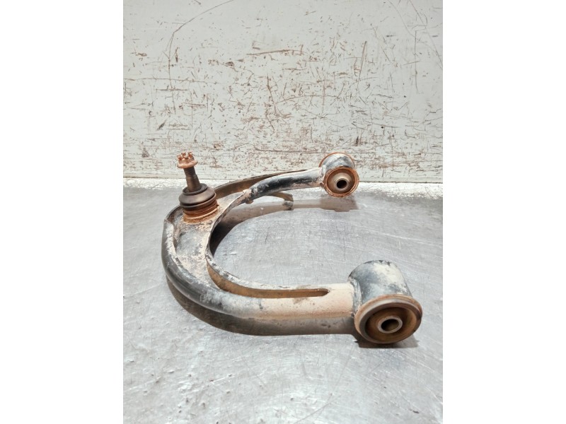 Recambio de brazo suspension superior delantero izquierdo para toyota hilux (kun) referencia OEM IAM   