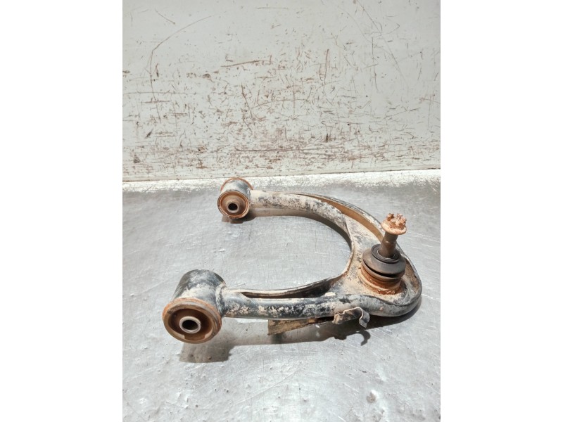 Recambio de brazo suspension superior delantero izquierdo para toyota hilux (kun) referencia OEM IAM   