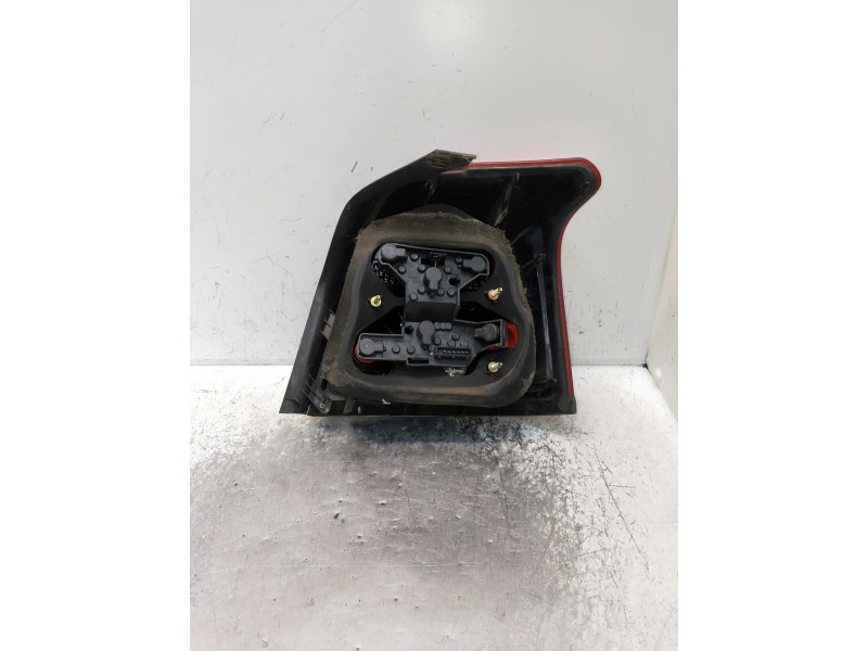 Recambio de piloto trasero izquierdo para toyota avensis berlina (t25) referencia OEM IAM   