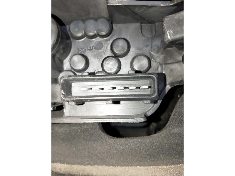 Recambio de piloto trasero izquierdo para toyota avensis berlina (t25) referencia OEM IAM   