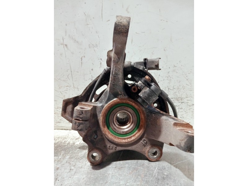 Recambio de mangueta delantera izquierda para opel corsa c referencia OEM IAM 9156140  