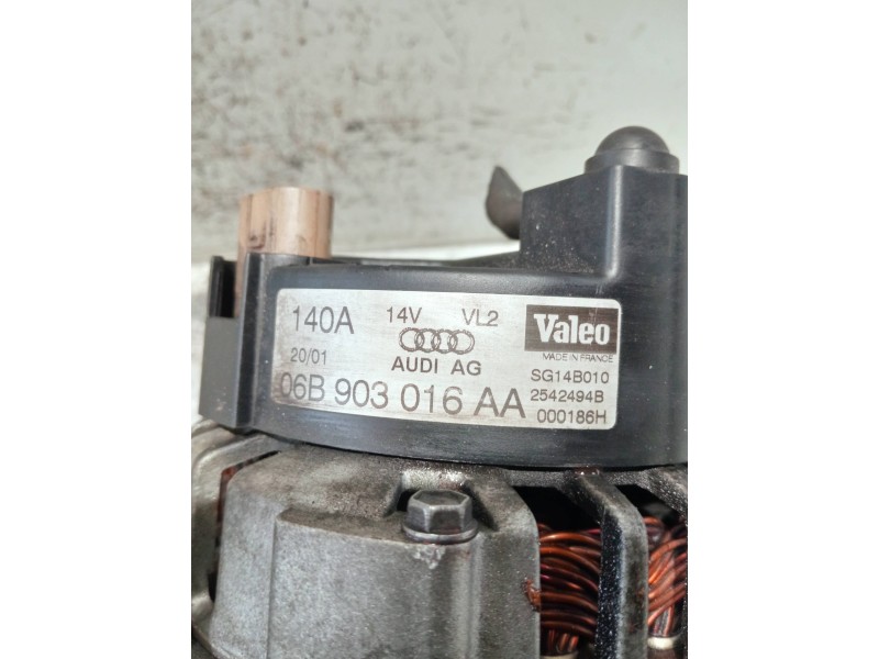 Recambio de alternador para audi a4 berlina (8e) referencia OEM IAM 06B903016AA 2542494B SG14B010