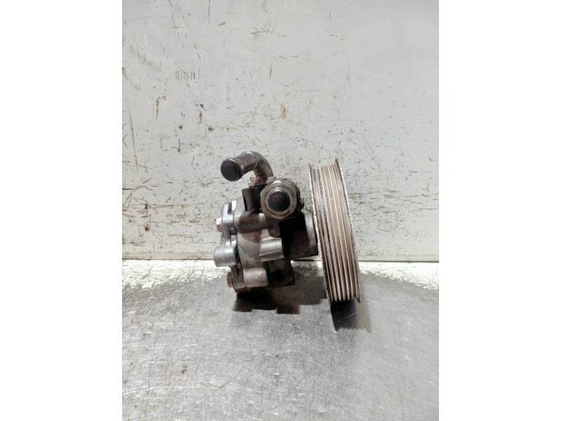 Recambio de bomba direccion para audi a4 berlina (8e) referencia OEM IAM 8E0145153  