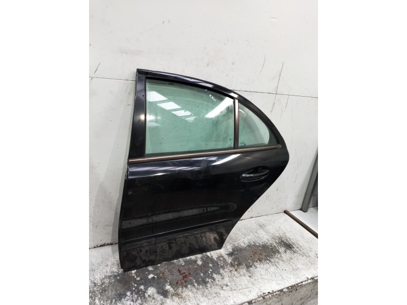 Recambio de puerta trasera izquierda para mercedes clase e (w211) berlina referencia OEM IAM   4P
