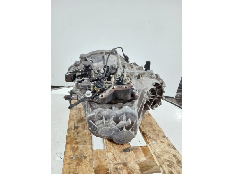 Recambio de caja cambios para hyundai ix20 referencia OEM IAM WBJ6C 657096 5V