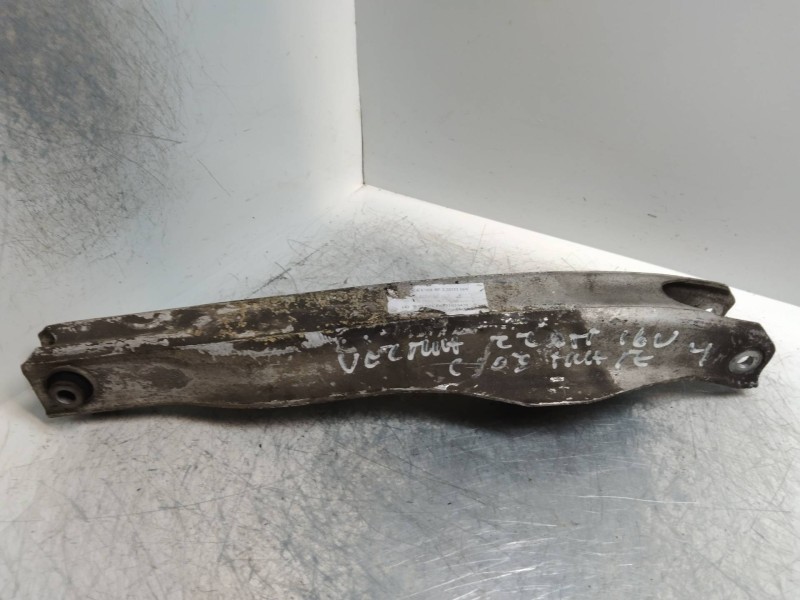 Recambio de brazo suspension inferior trasero izquierdo para opel vectra b berlina 2.2 16v dti cat (y 22 dtr / l50) referencia O