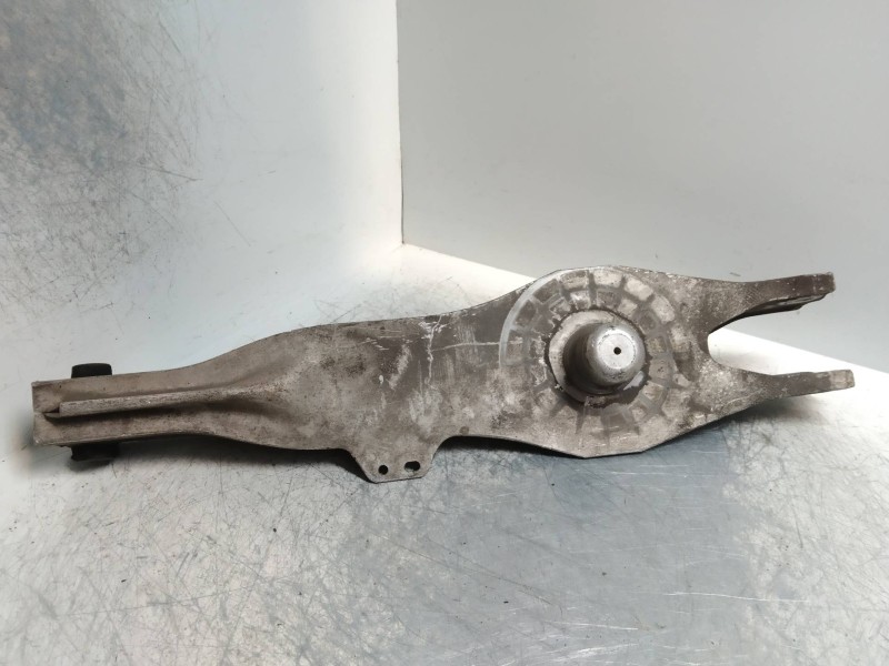Recambio de brazo suspension inferior trasero izquierdo para opel vectra b berlina 2.2 16v dti cat (y 22 dtr / l50) referencia O