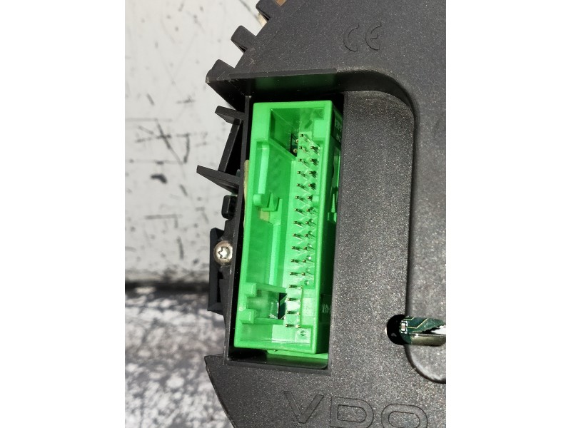 Recambio de cuadro instrumentos para audi a2 (8z) referencia OEM IAM 110080150   Recambio de cuadro instrumentos para audi a2 (8z) referencia OEM IAM 110080150