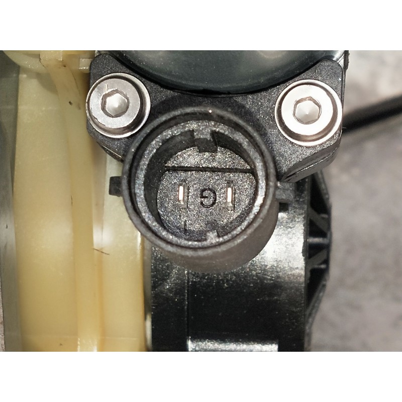 Recambio de elevalunas delantero derecho para renault kangoo referencia OEM IAM 128001182B  5P