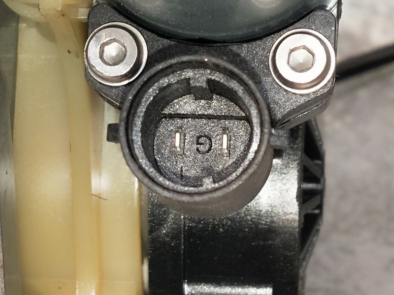 Recambio de elevalunas delantero derecho para renault kangoo referencia OEM IAM 128001182B  5P