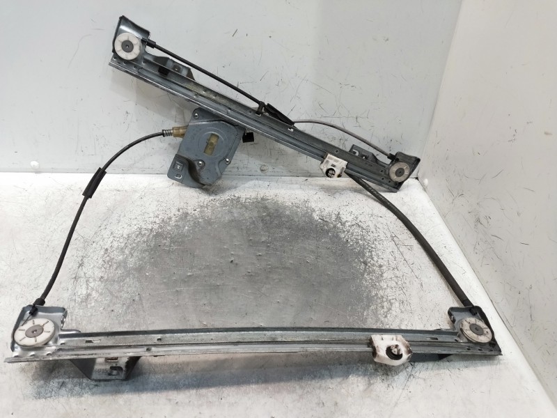 Recambio de elevalunas delantero derecho para renault kangoo referencia OEM IAM 128001182B  5P