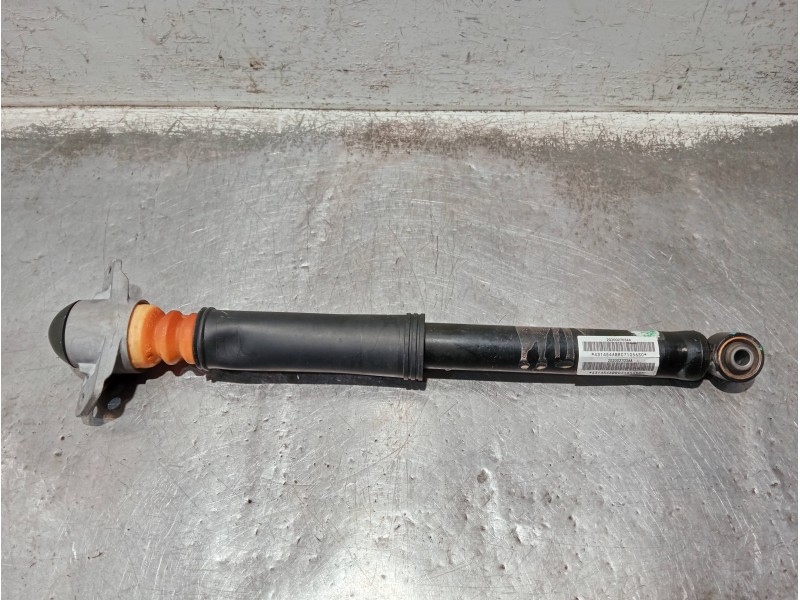 Recambio de amortiguador trasero izquierdo para omoda omoda5 referencia OEM IAM 202002703AA  