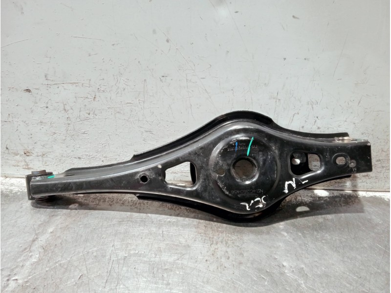 Recambio de brazo suspension inferior trasero derecho para omoda omoda5 referencia OEM IAM 202002546AA  