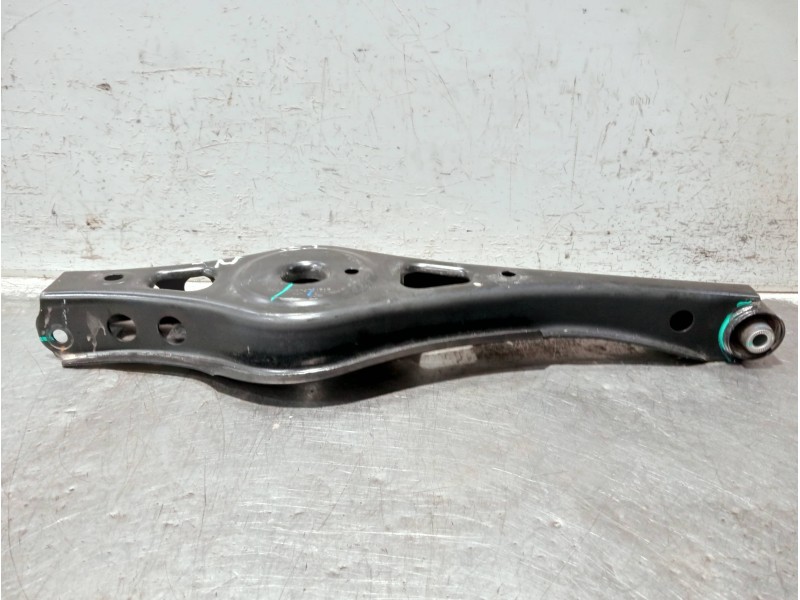 Recambio de brazo suspension inferior trasero derecho para omoda omoda5 referencia OEM IAM 202002546AA  