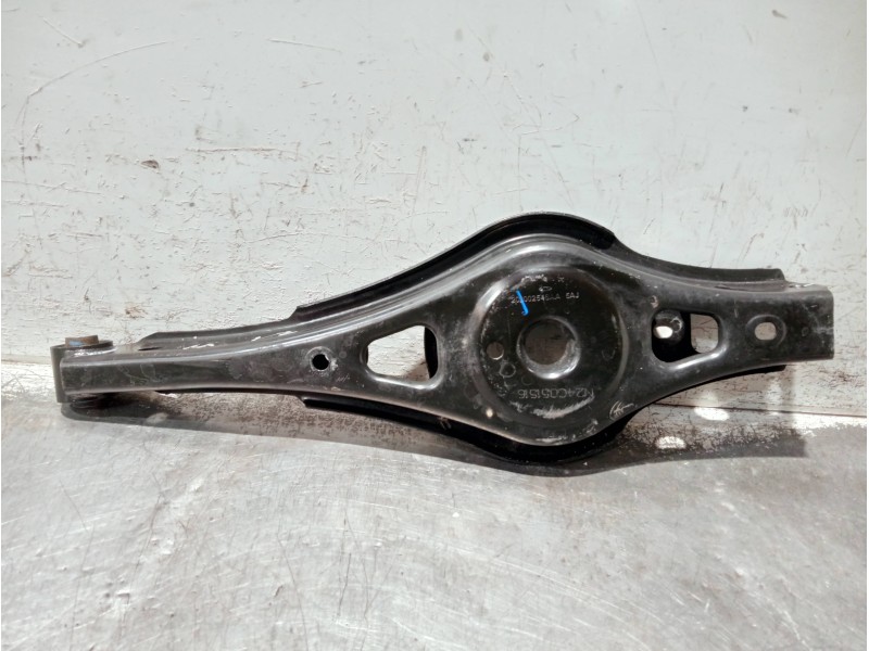 Recambio de brazo suspension inferior trasero izquierdo para omoda omoda5 referencia OEM IAM 202002546AA  