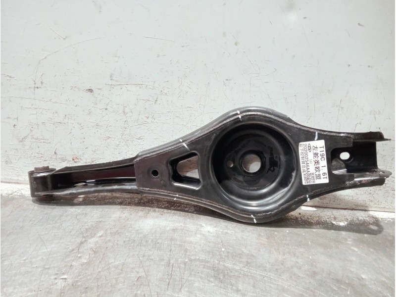Recambio de brazo suspension inferior trasero izquierdo para omoda omoda5 referencia OEM IAM 202002546AA  