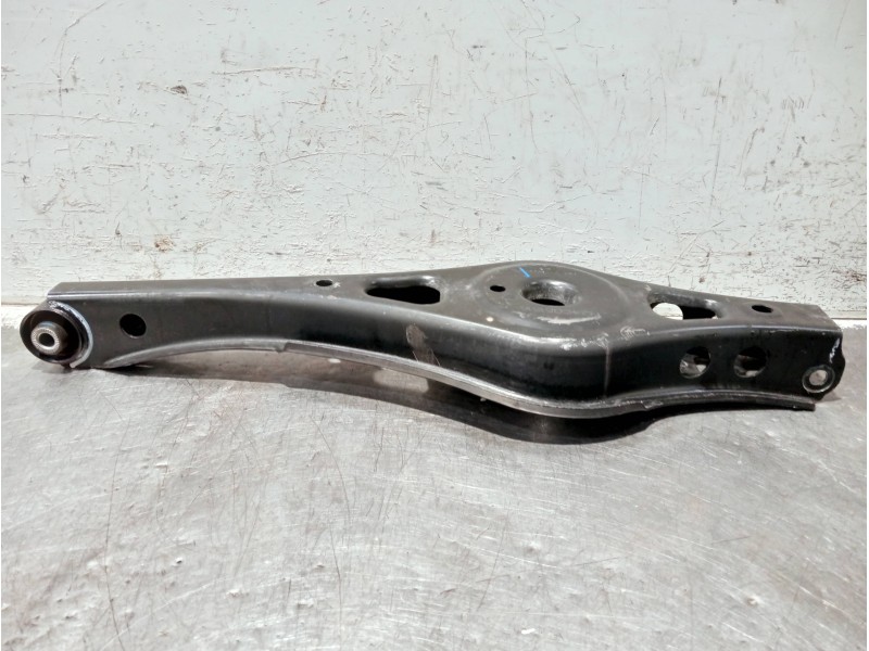 Recambio de brazo suspension inferior trasero izquierdo para omoda omoda5 referencia OEM IAM 202002546AA  