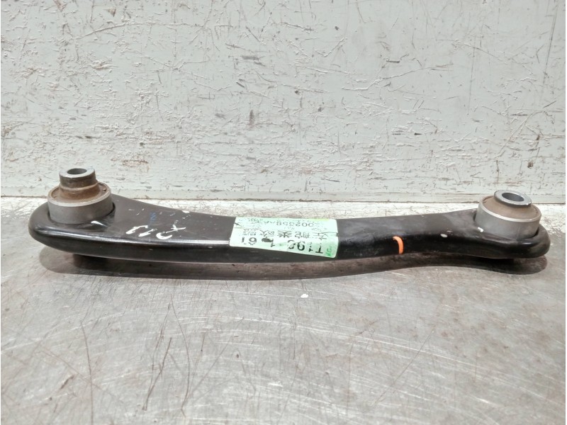 Recambio de brazo suspension superior trasero derecho para omoda omoda5 referencia OEM IAM 202002559AA  