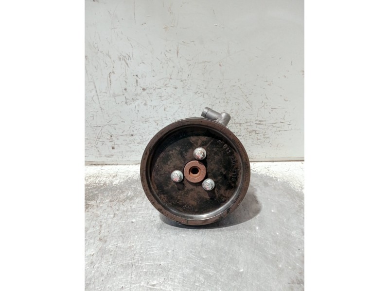 Recambio de bomba direccion para mercedes clase c (w203) berlina referencia OEM IAM A6112300115  