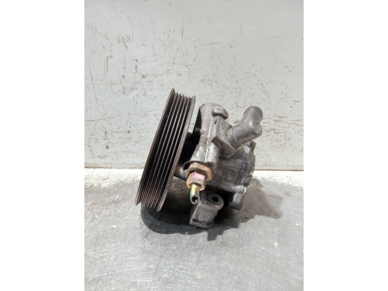 Recambio de bomba direccion para mercedes clase c (w203) berlina referencia OEM IAM A6112300115  