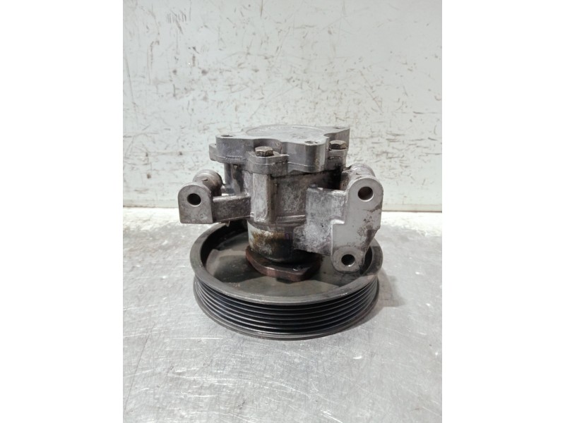 Recambio de bomba direccion para mercedes clase c (w203) berlina referencia OEM IAM A6112300115  
