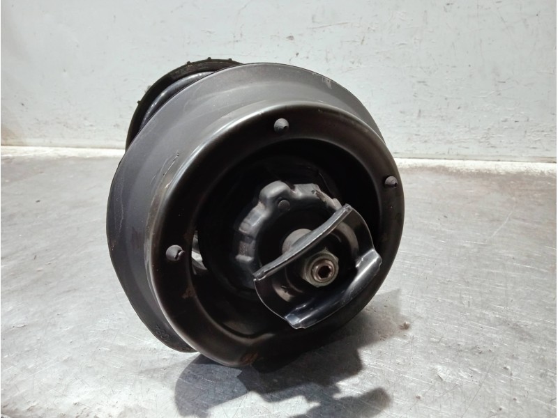 Recambio de amortiguador delantero derecho para mercedes clase c (w203) berlina referencia OEM IAM A2033204130 824904553994 