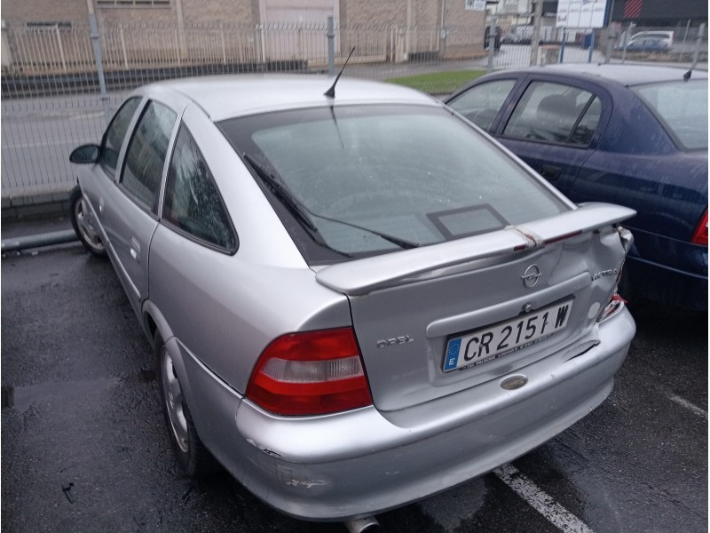 opel vectra b berlina del año 1998