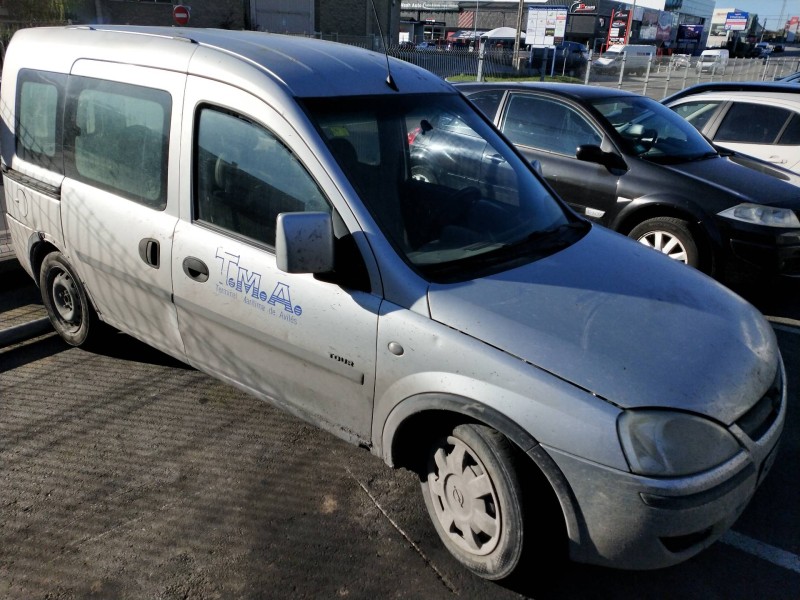 opel combo (corsa c) del año 2004