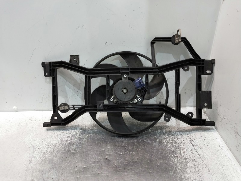 Recambio de electroventilador para dacia sandero podium referencia OEM IAM 214810048R  