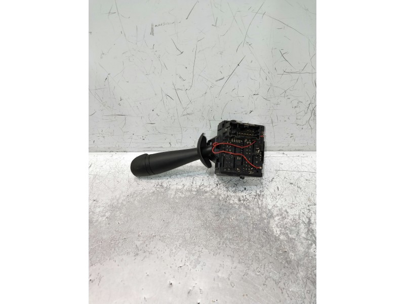 Recambio de mando limpia para dacia sandero podium referencia OEM IAM   