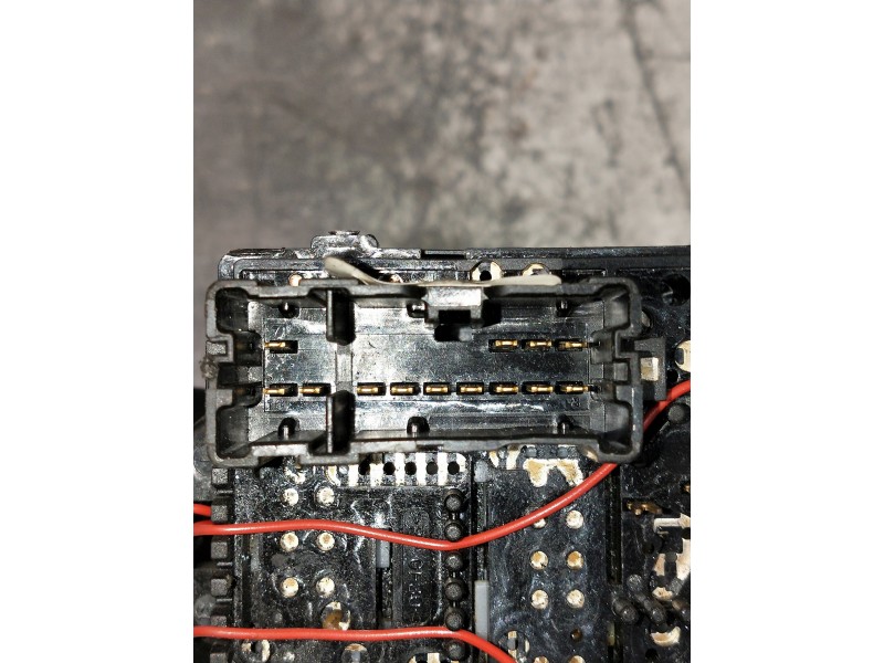 Recambio de mando limpia para dacia sandero podium referencia OEM IAM   