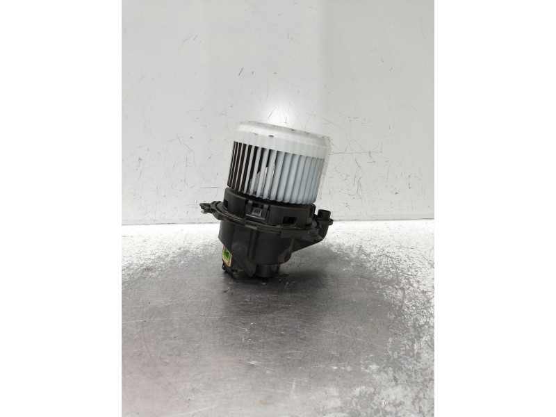 Recambio de motor calefaccion para dacia sandero podium referencia OEM IAM 5P3730100  