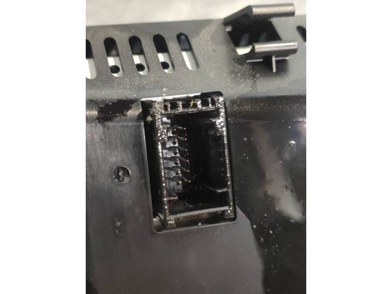 Recambio de pantalla multifuncion para bmw serie 5 berlina (e60) 520d referencia OEM IAM 65829111268 65829111269 AL6008