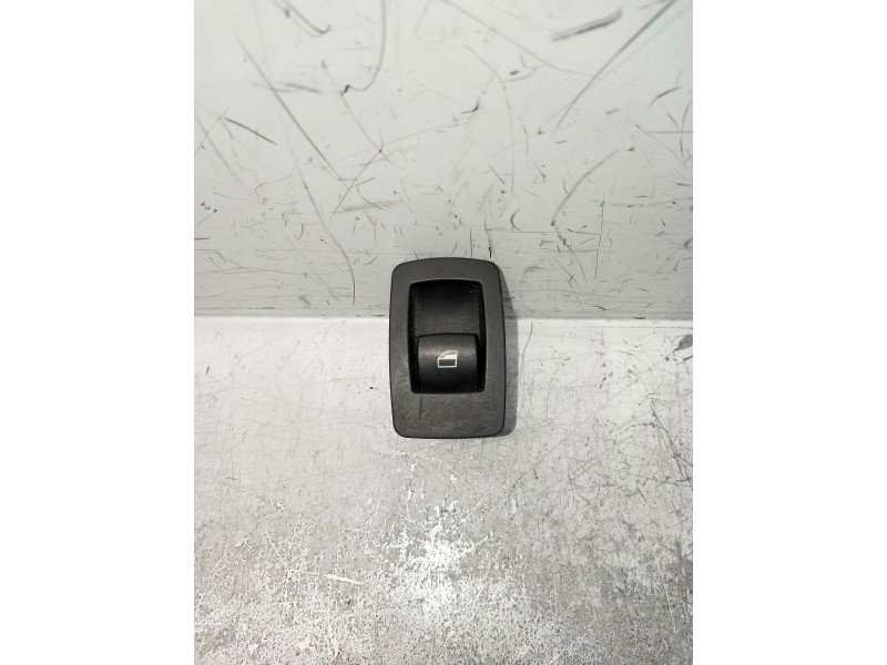 Recambio de mando elevalunas delantero derecho para bmw serie 3 coupe (e92) referencia OEM IAM 6945874 15939900 2P