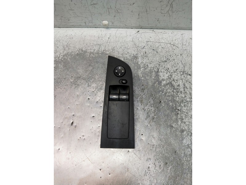 Recambio de mando elevalunas delantero izquierdo para bmw serie 3 coupe (e92) referencia OEM IAM 915550701  2P