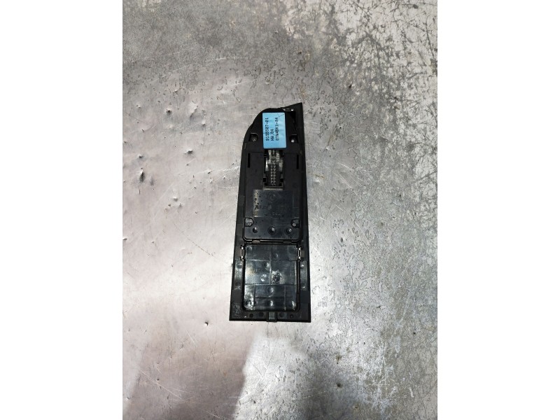 Recambio de mando elevalunas delantero izquierdo para bmw serie 3 coupe (e92) referencia OEM IAM 915550701  2P