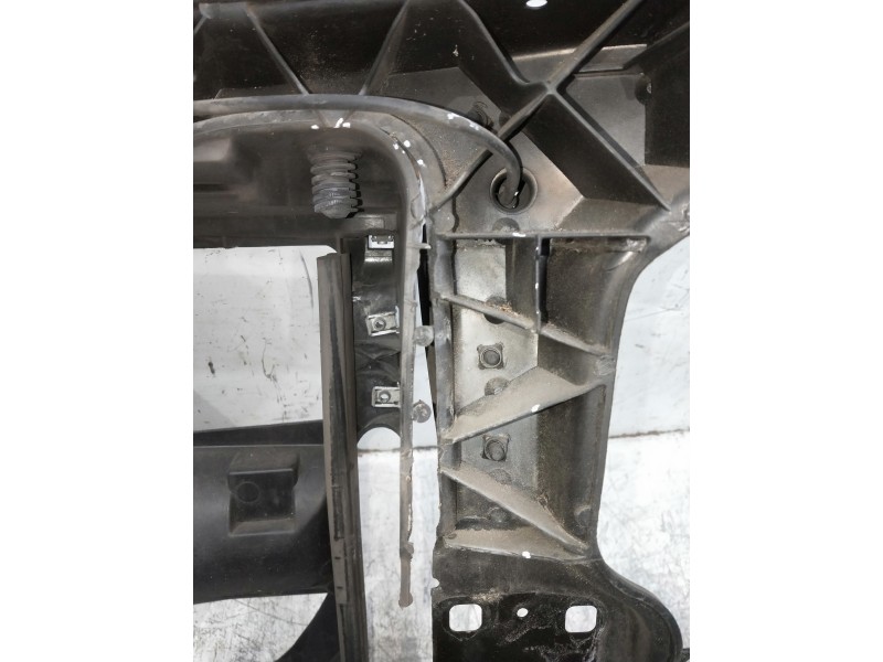 Recambio de panel frontal para bmw serie 3 coupe (e92) referencia OEM IAM  OJO VER FOTOS PANEL ROTO POR EL INTERIOR