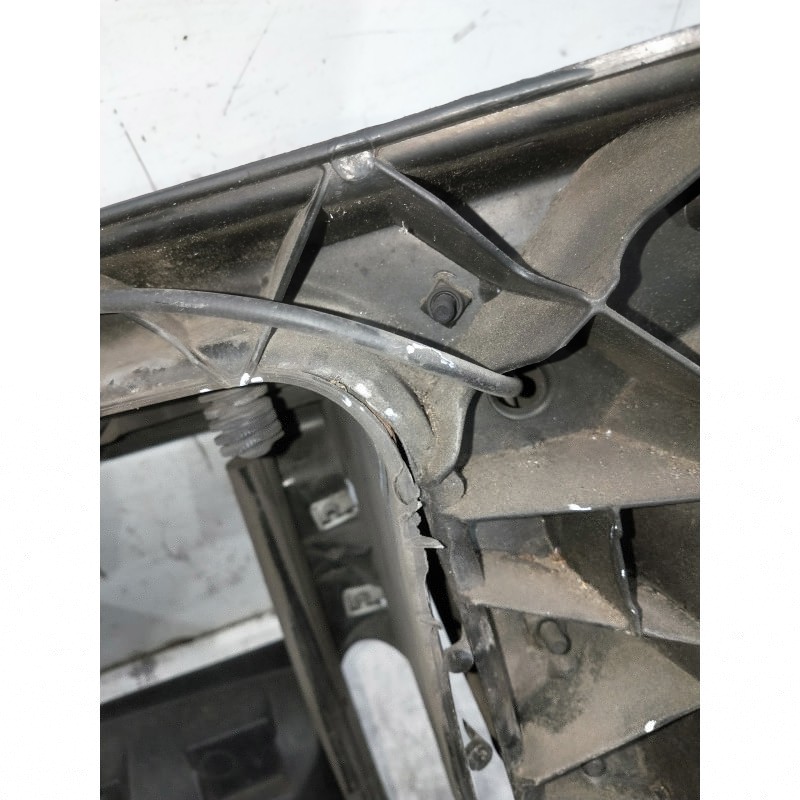 Recambio de panel frontal para bmw serie 3 coupe (e92) referencia OEM IAM  OJO VER FOTOS PANEL ROTO POR EL INTERIOR