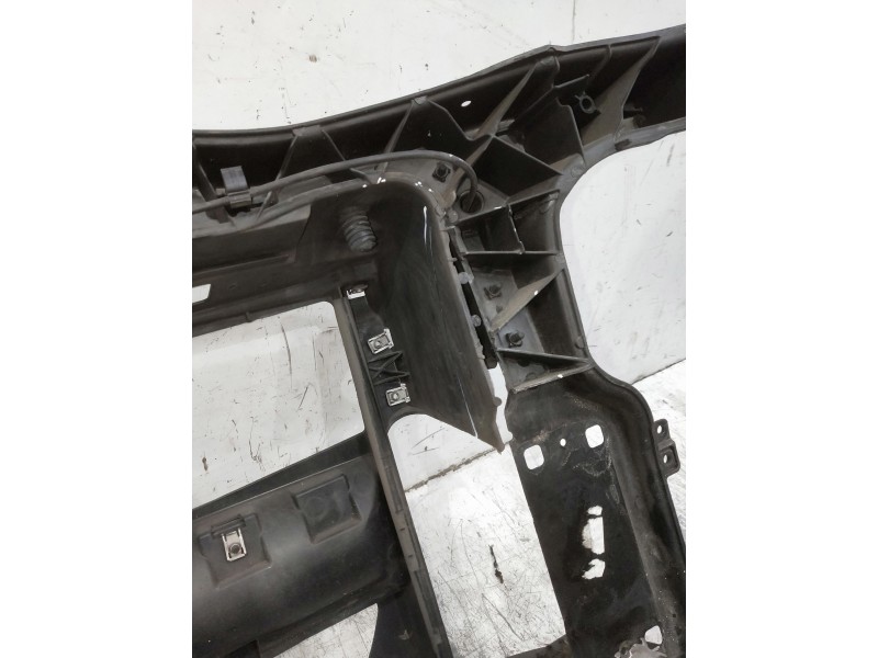 Recambio de panel frontal para bmw serie 3 coupe (e92) referencia OEM IAM  OJO VER FOTOS PANEL ROTO POR EL INTERIOR