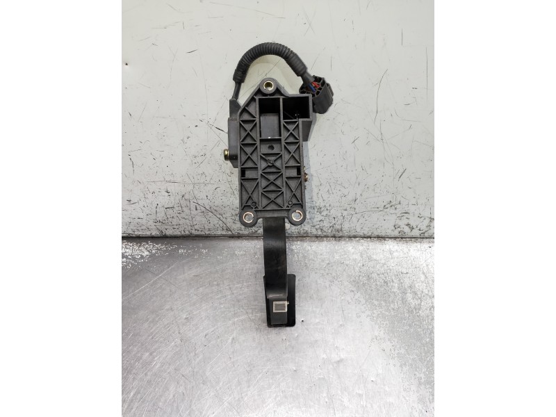 Recambio de potenciometro pedal para hyundai terracan (hp) 2.9 crdi full referencia OEM IAM ZBPJHL137  