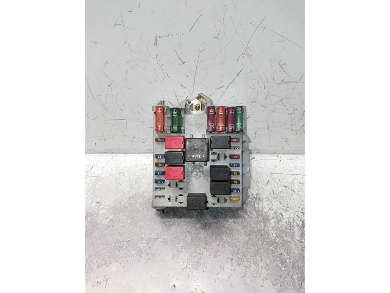 Recambio de caja reles / fusibles para alfa romeo 147 (190) referencia OEM IAM 51742419 280041 