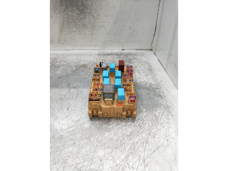 Recambio de caja reles / fusibles para toyota celica (t23) referencia OEM IAM   