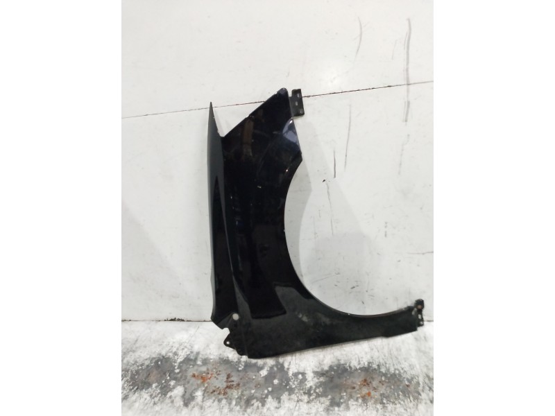 Recambio de aleta delantera derecha para chrysler voyager (rg) 2.8 crd cat referencia OEM IAM   