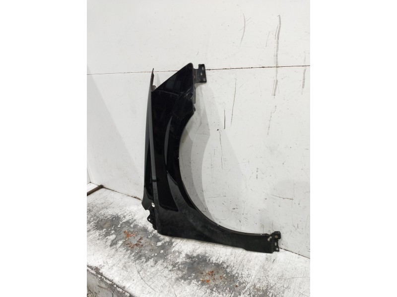 Recambio de aleta delantera derecha para chrysler voyager (rg) 2.8 crd cat referencia OEM IAM   