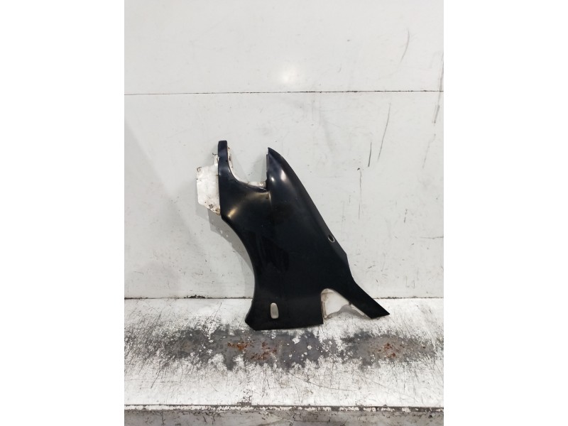 Recambio de aleta delantera izquierda para mercedes vito (w638) combi referencia OEM IAM   