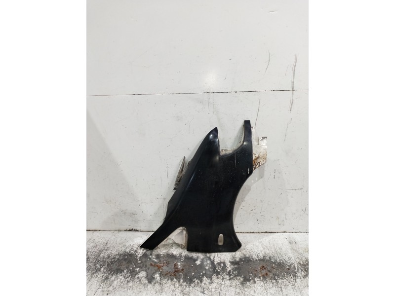 Recambio de aleta delantera derecha para mercedes vito (w638) combi referencia OEM IAM   