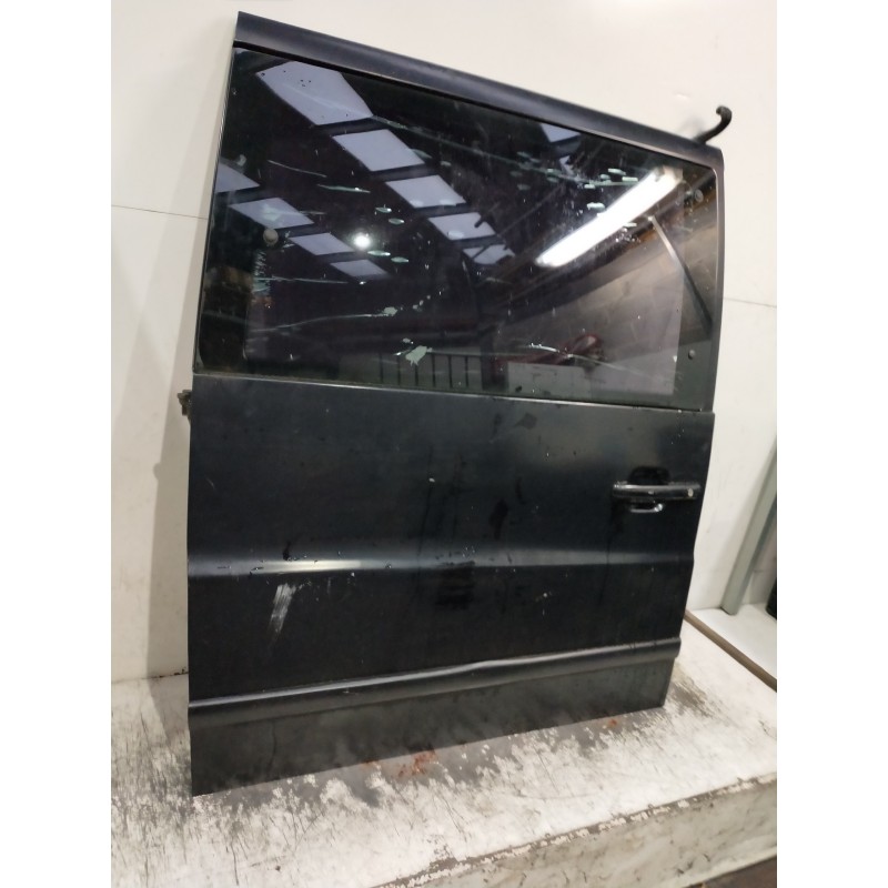 Recambio de puerta lateral corredera derecha para mercedes vito (w638) combi referencia OEM IAM  ACRISTALADA 5P